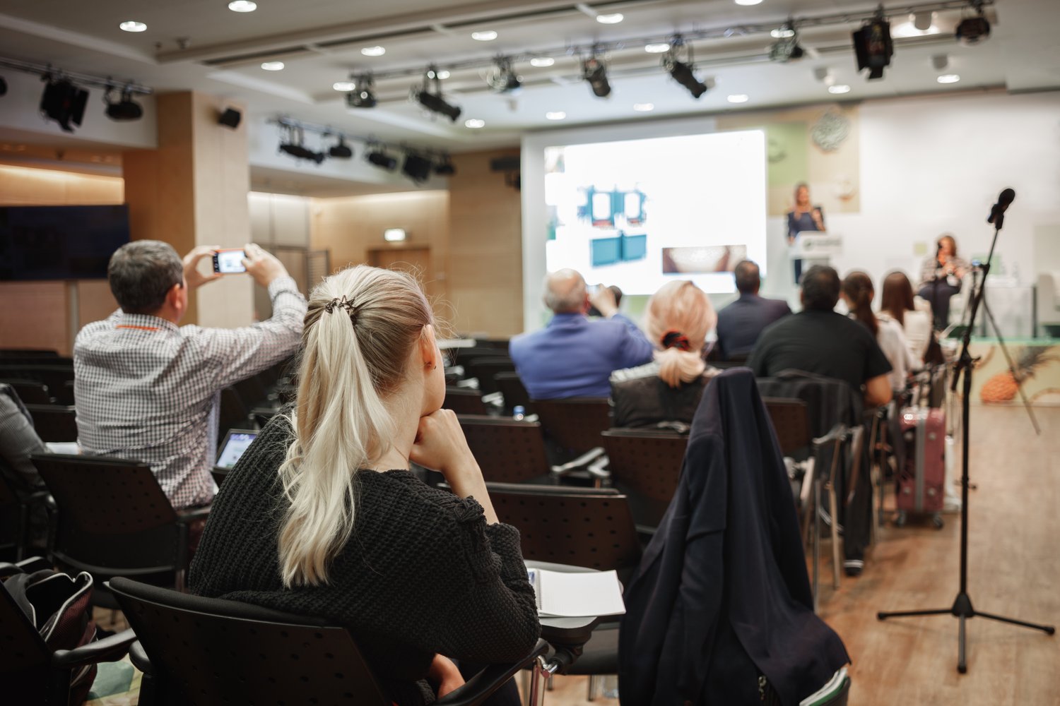 large-business-presentation